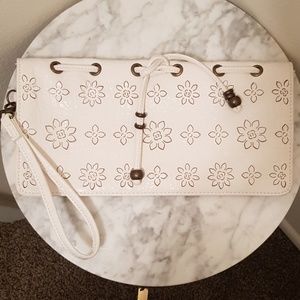 NWOT Jessica Simpson White Vegan Leather Clutch